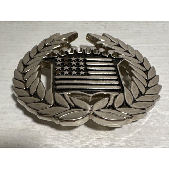 Famous Stars & Straps USA Flag Belt Buckle With Laurel Wreath Design Silver Tone - Picture 2 of 6